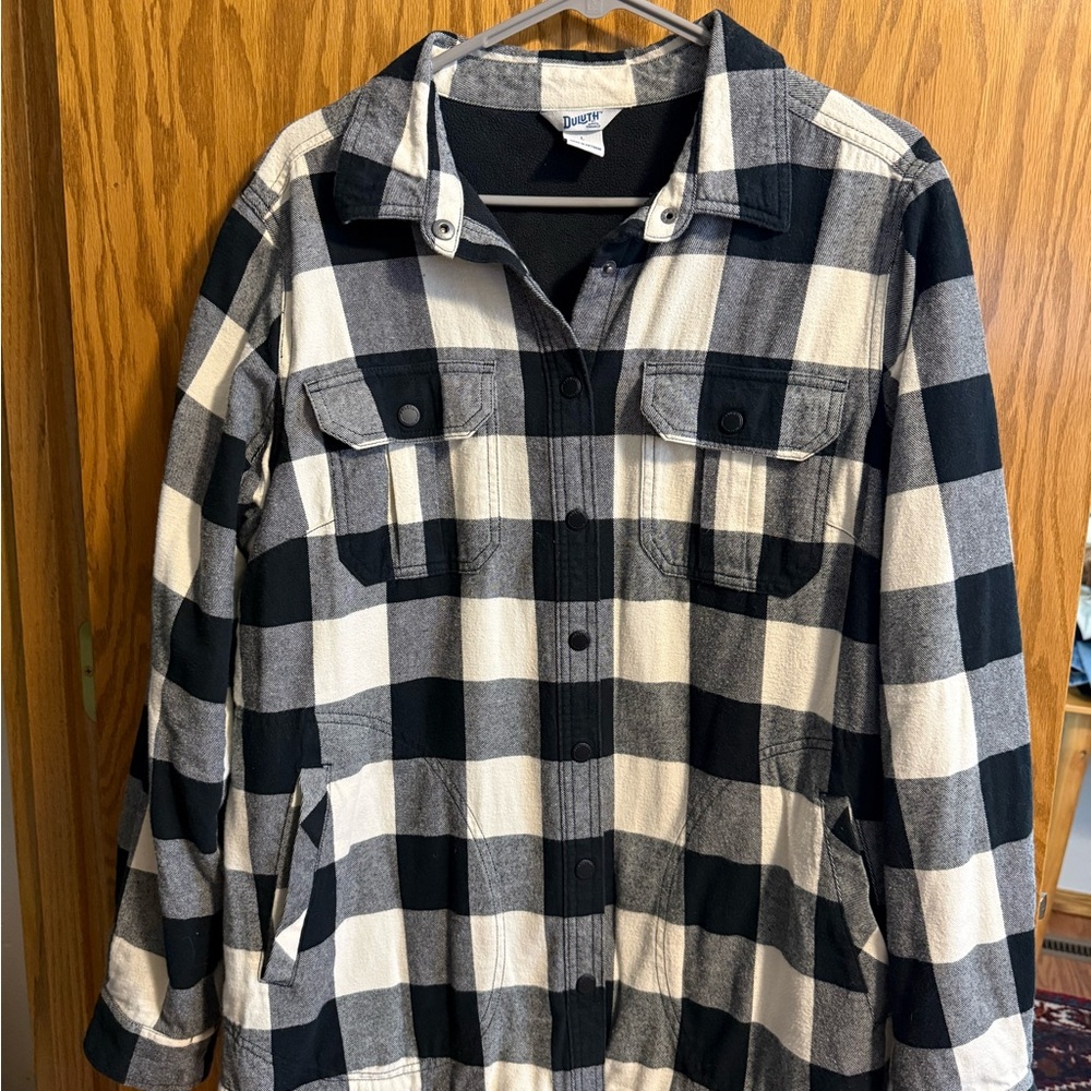Duluth Trading Co Black & Cream Buffalo Check Fleece Lined Jacket